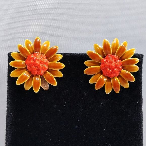 Vintage Enamel Brown Orange Flower Earrings,  Flower Power 1960s, 7/8 Inches - Picture 3 of 8